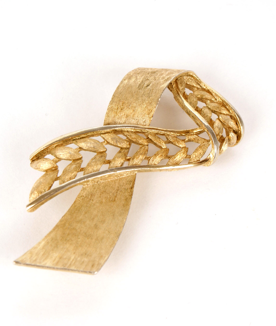 Trifari Ribbon Brooch